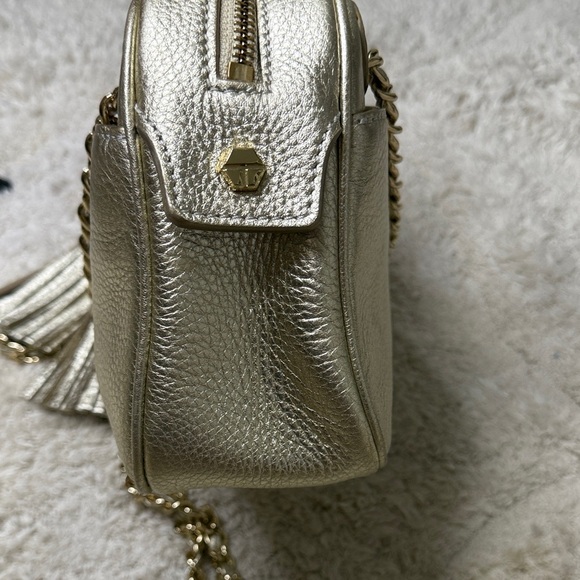 Tory Burch Metallic Gold Leather Thea Chain Crossbody - Picture 4 of 13